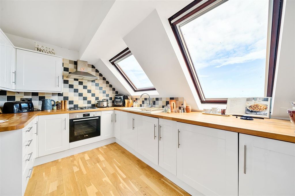 Property photo 3 of 24 St Mildreds Gardens 2 Bedroom Apartment -  Kitchen