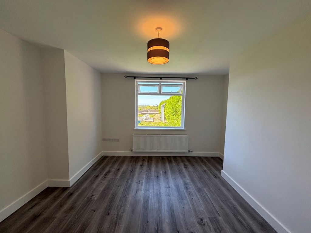 Additional image 4 of 3 bed property to rentTalyclun, Llanelli SA14