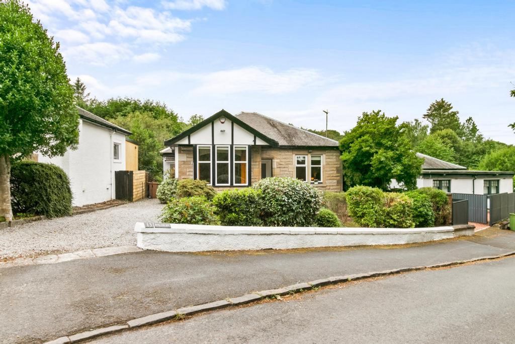 Property photo 1 of 32