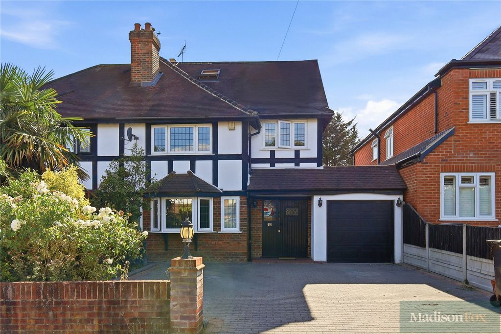 Property photo 1 of 32 Picture No. 02