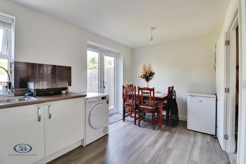 Property photo 3 of 18 Pbox-Img.Jpg
