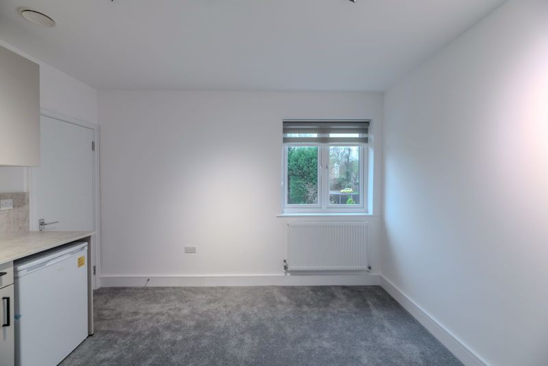 Property photo 3 of 11 Photo 4