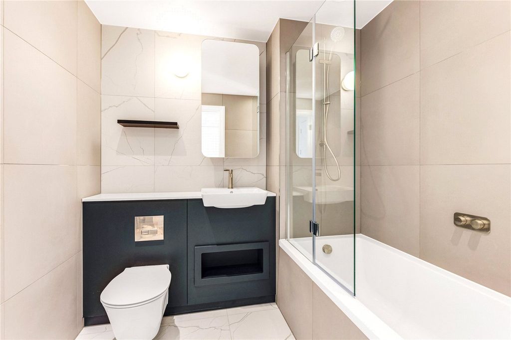 Property photo 3 of 16 Picture No. 06