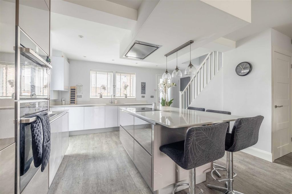 Property photo 2 of 24 85Ls (16 Of 28).Jpg