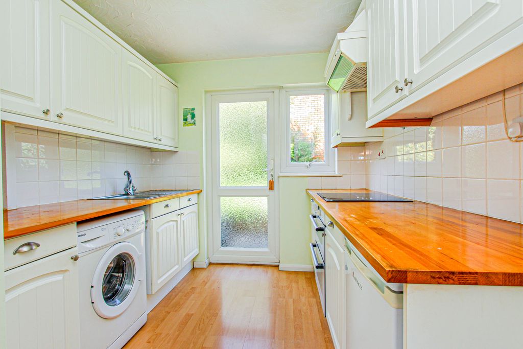Property photo 2 of 13 Kitchen