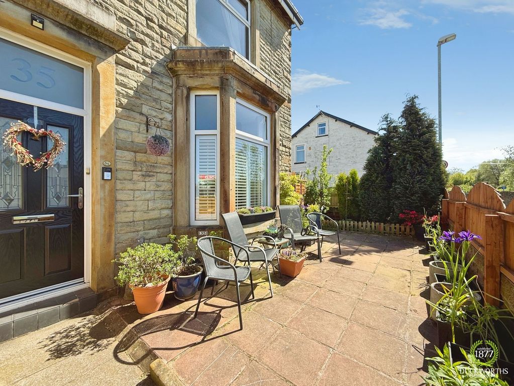 Property photo 1 of 34