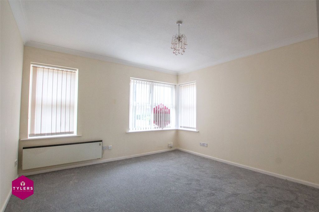 Property photo 2 of 9 Picture No. 14