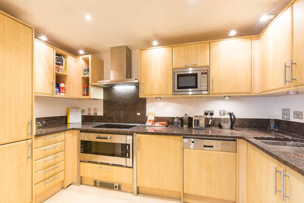 Property photo 1 of 4
