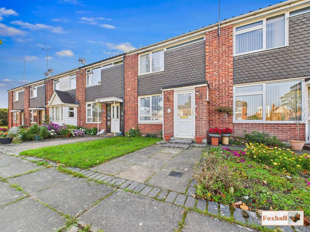 Property photo 1 of 19 Front Garden