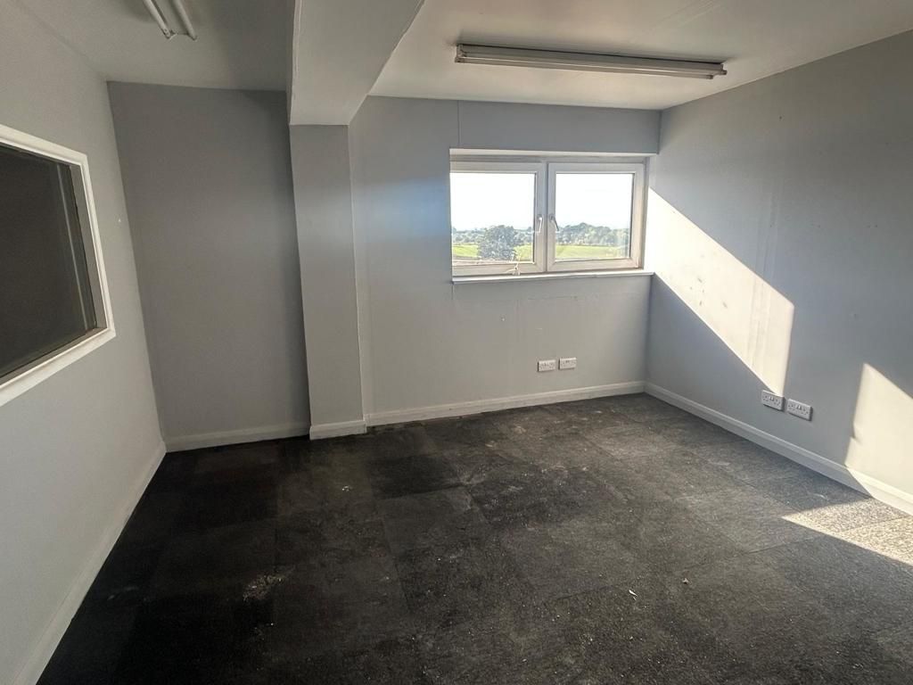 Property photo 3 of 6 Photo 1