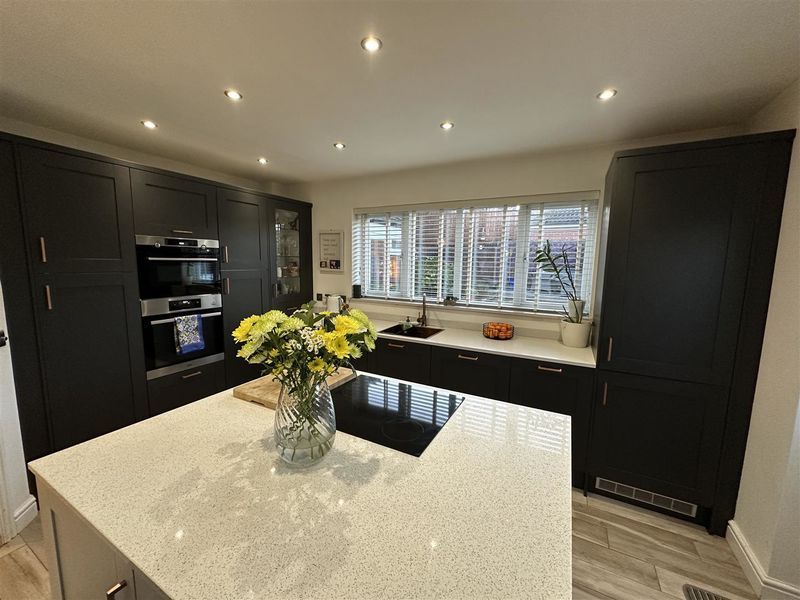 Property photo 3 of 20 Photo 7