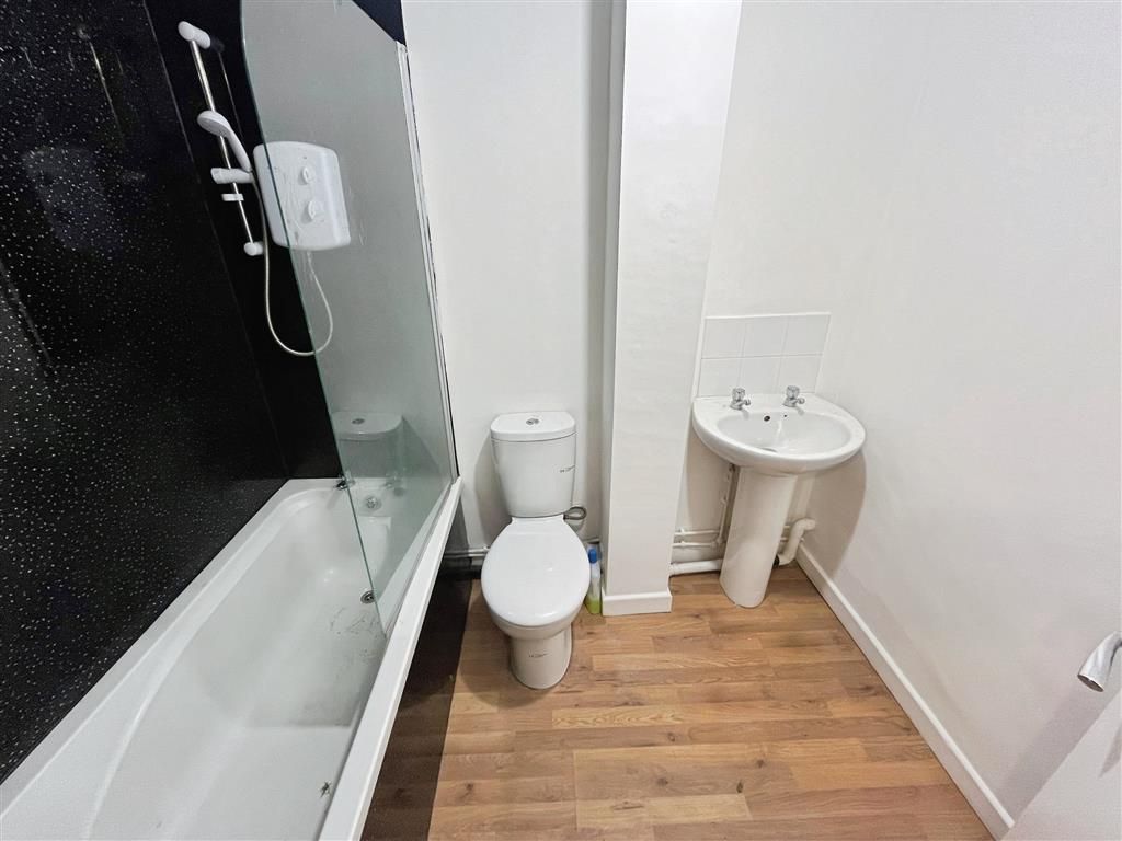 Property photo 3 of 5 Bathroom