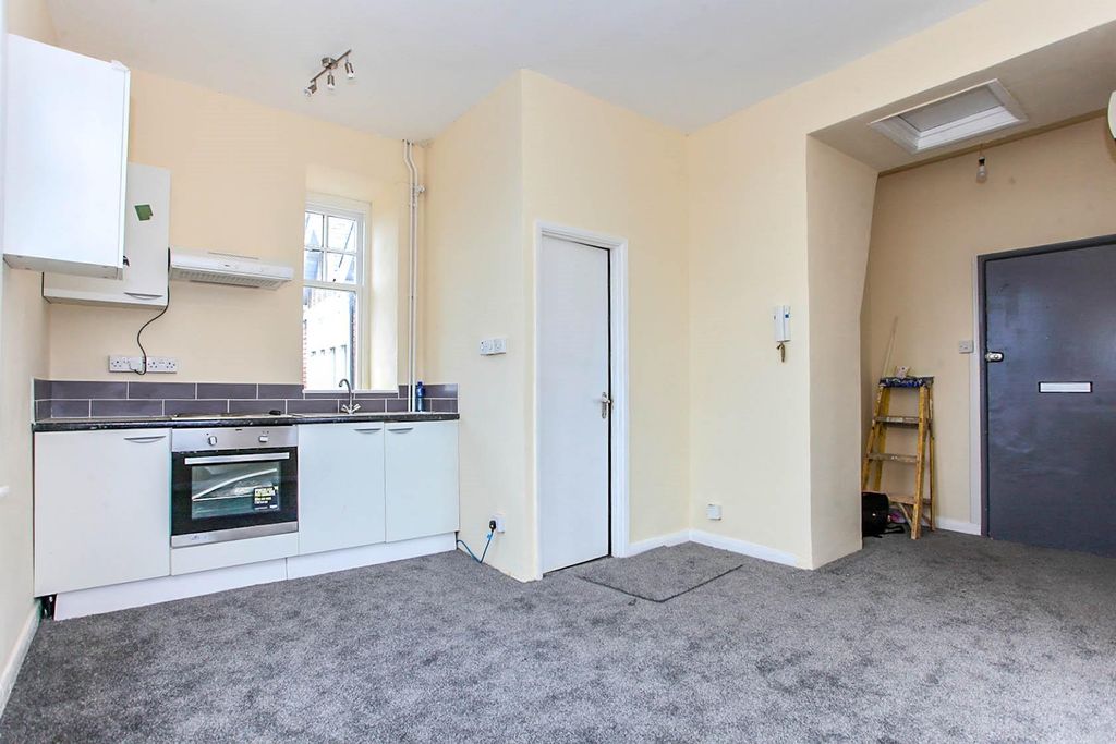 Property photo 2 of 4 Kitchen