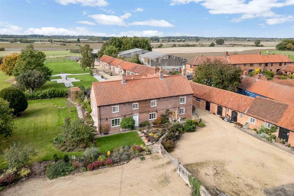 Property photo 1 of 46 Yew Tree Web Ph-3.Jpg