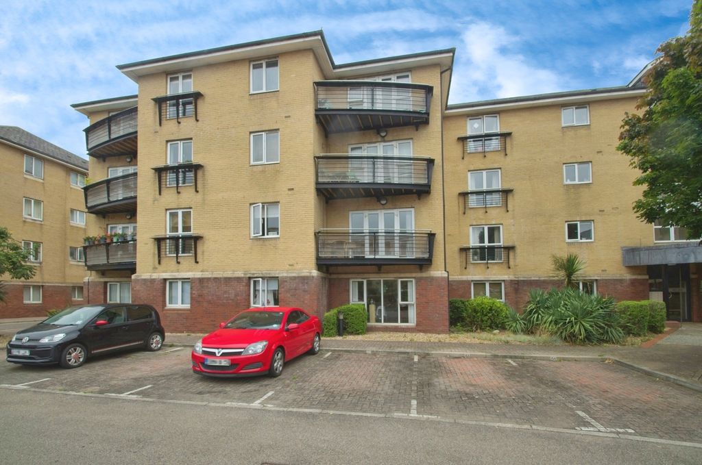 Property photo 1 of 12