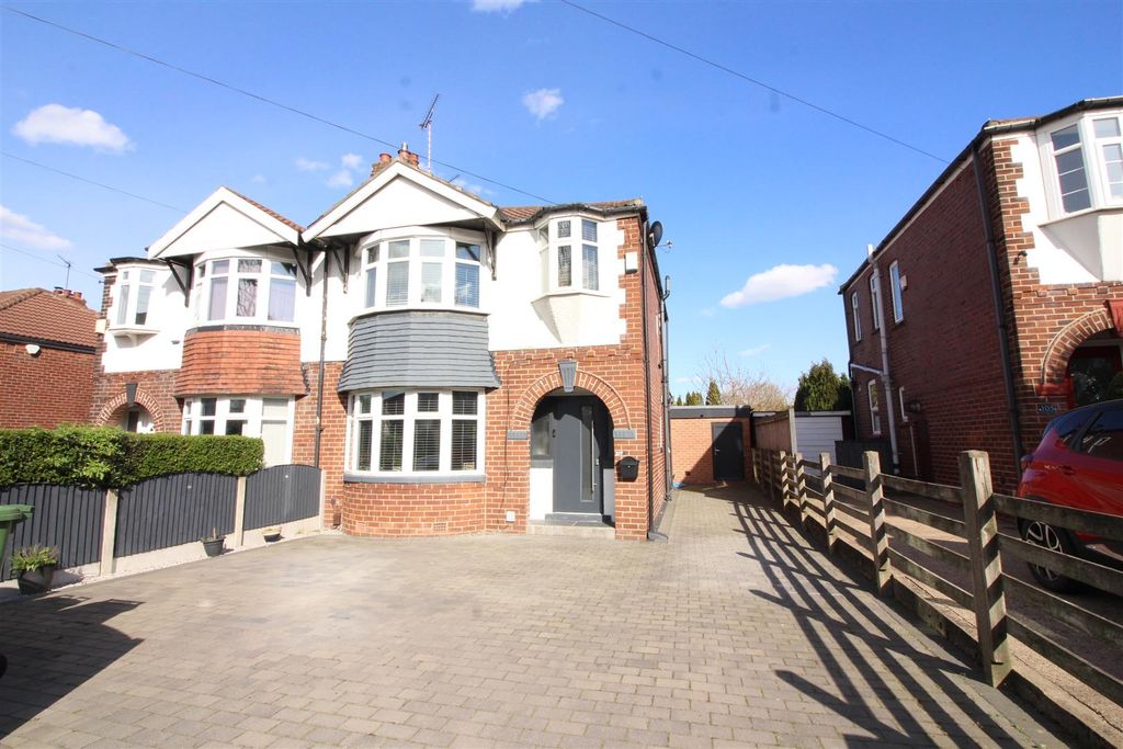 Property photo 1 of 18 Exterior