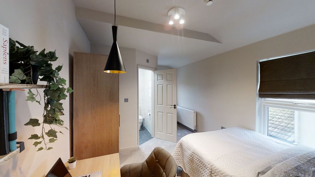 Property photo 2 of 9 Photo