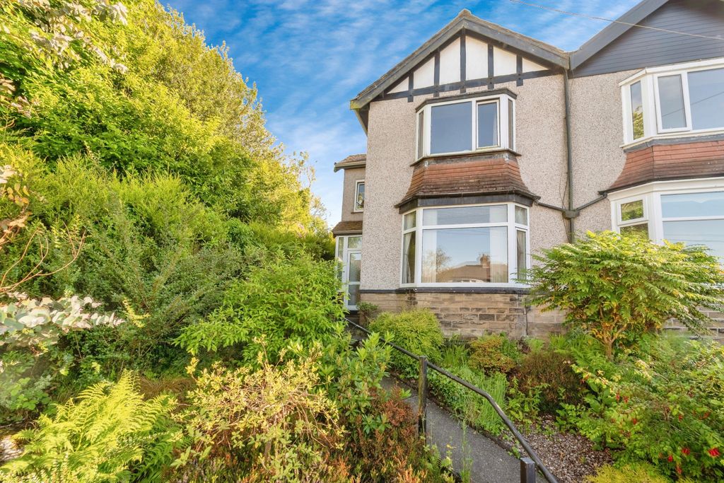 Property photo 2 of 17 Photography