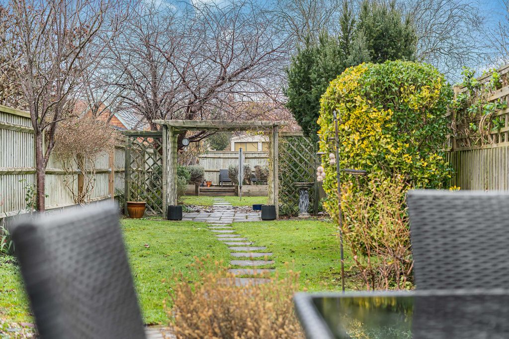 Property photo 3 of 28