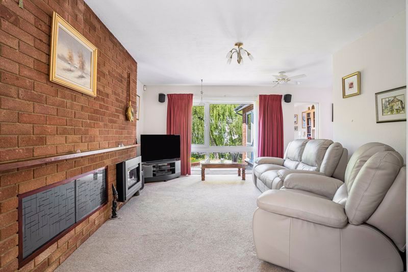 Property photo 2 of 20 Lounge/Diner