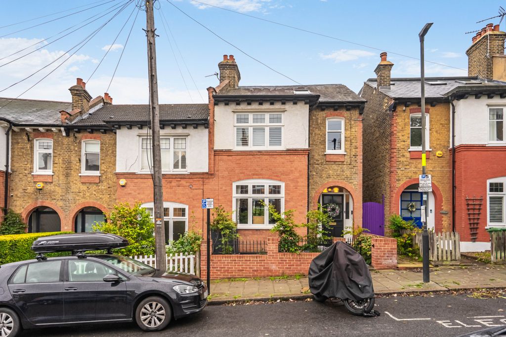 Property photo 2 of 20