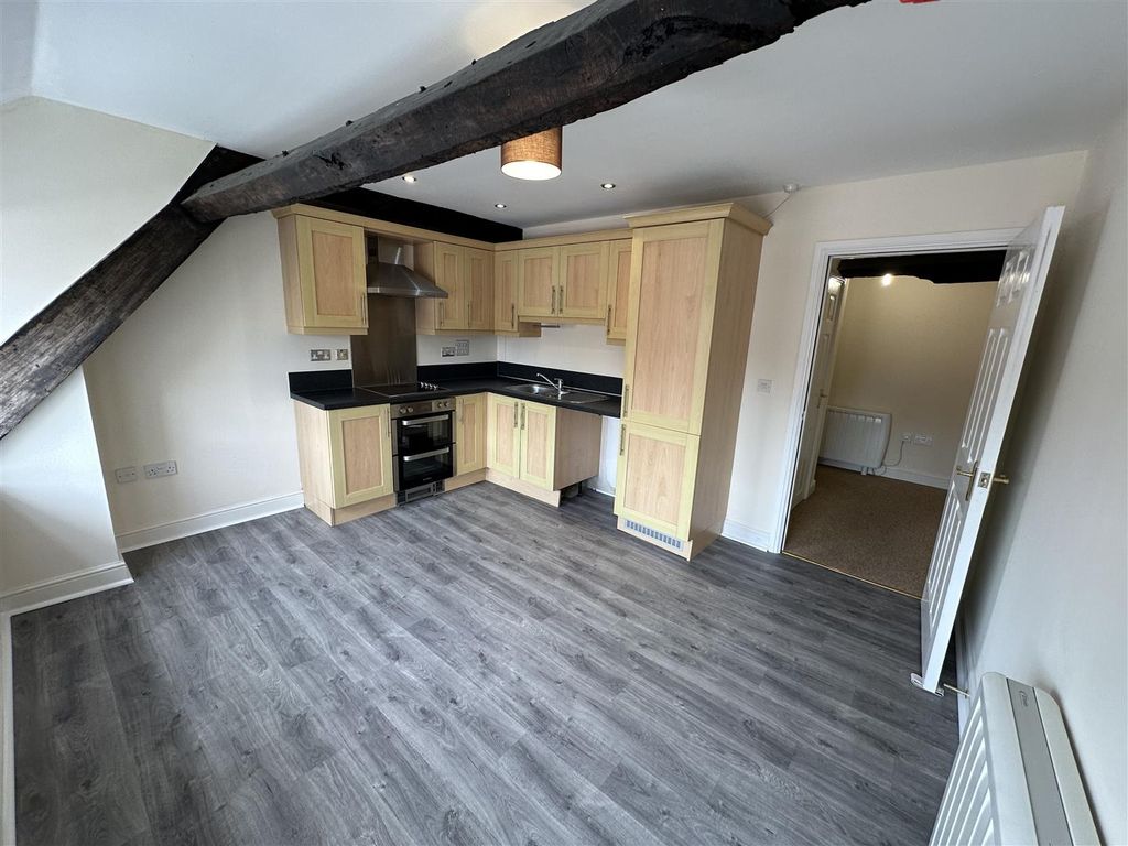 Property photo 2 of 9 Open Plan Living 2 Of 4