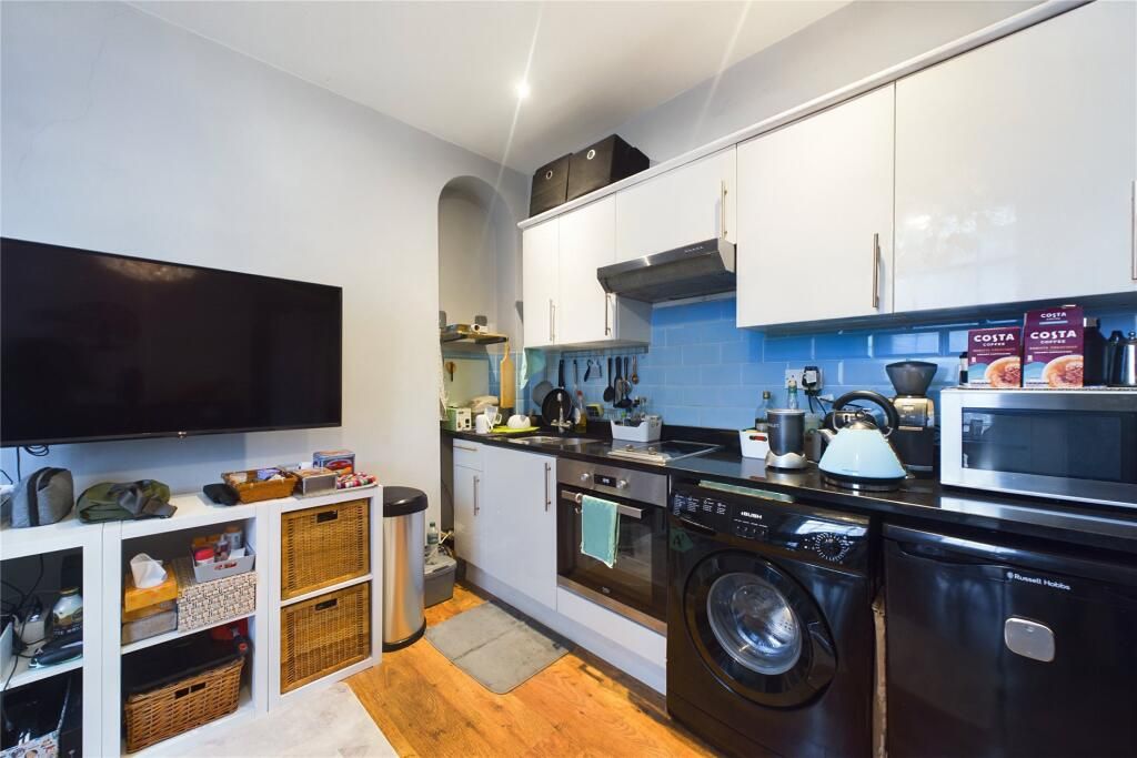 Property photo 3 of 6