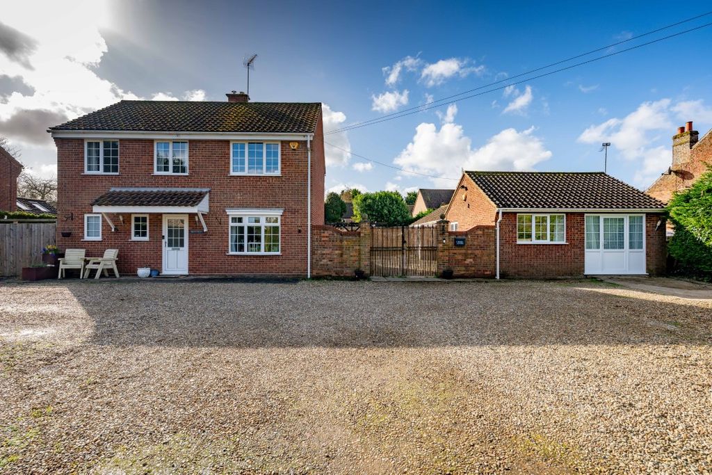 Property photo 1 of 34