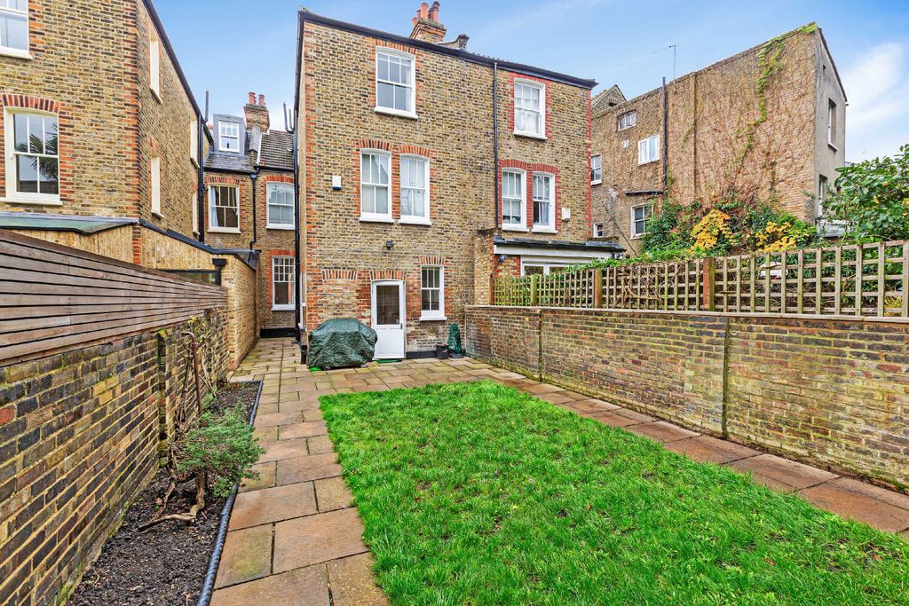 Property photo 1 of 11 Photo