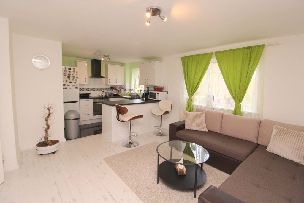 Property photo 3 of 7