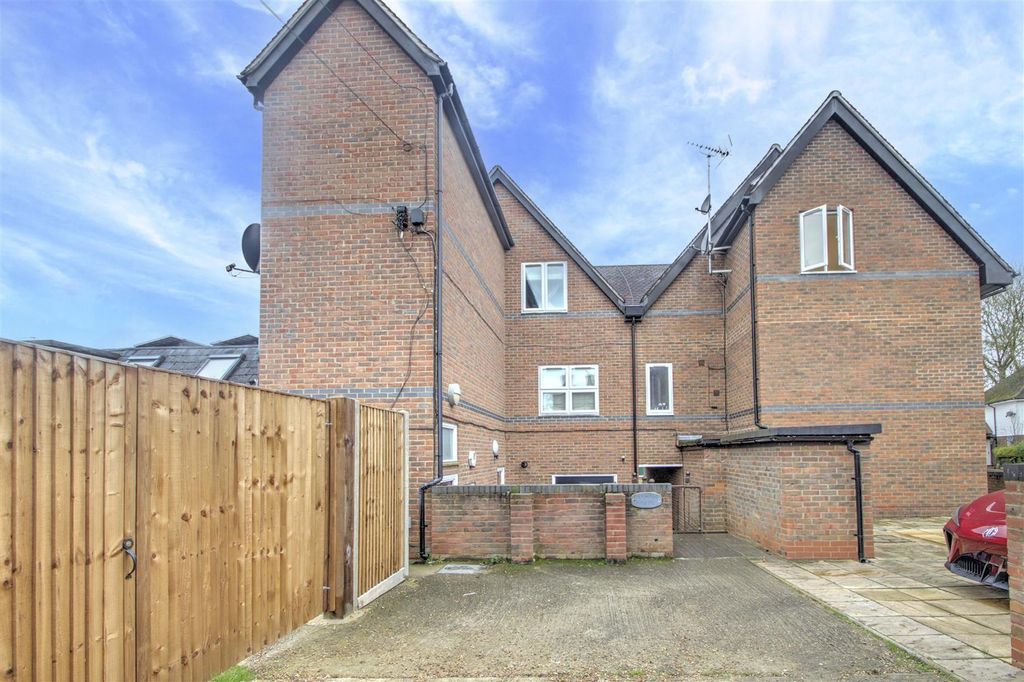Property photo 1 of 10 Olympic House