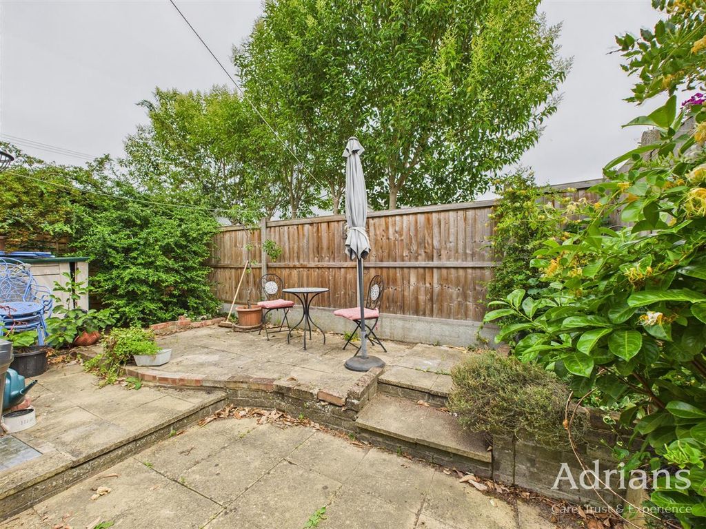 Property photo 2 of 14