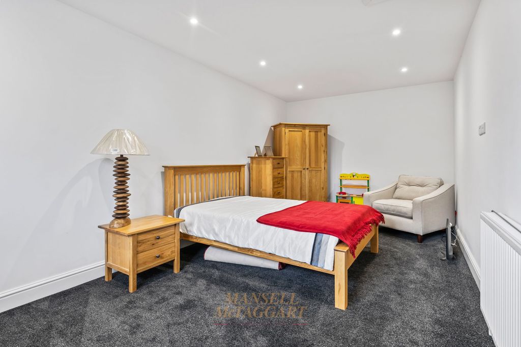 Additional image 36 of 5 bed detached house for saleHare Lane, Lingfield RH7