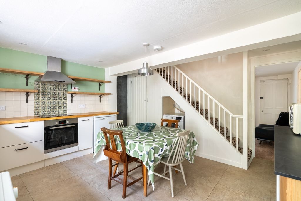 Property photo 3 of 14 4109374