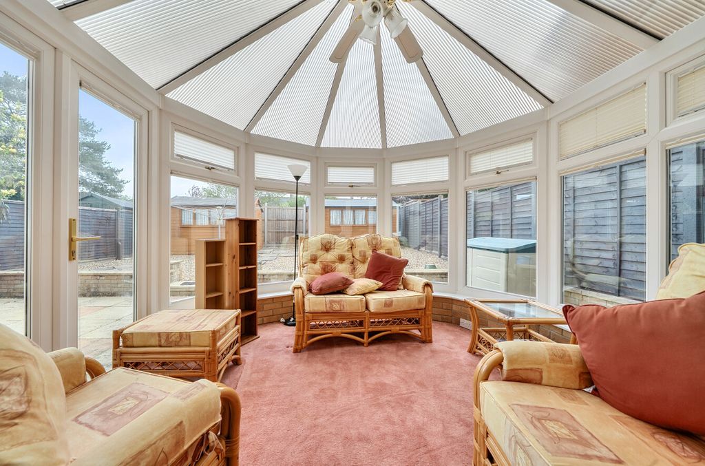 Property photo 3 of 23 1441802-8-69E132B...