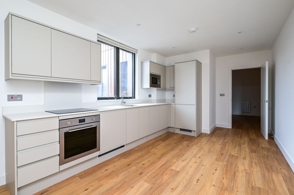 Property photo 1 of 7 Kitchen