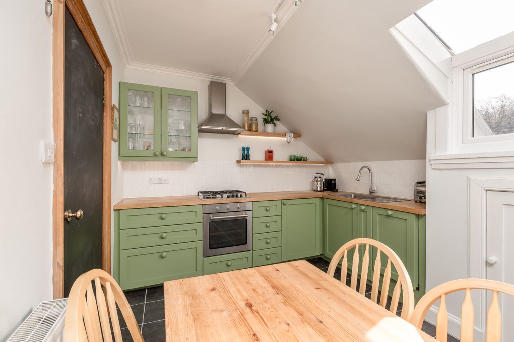 Additional image 6 of 4 bed flat for sale18/5 Leopold Place, Hillside, Edinburgh EH7