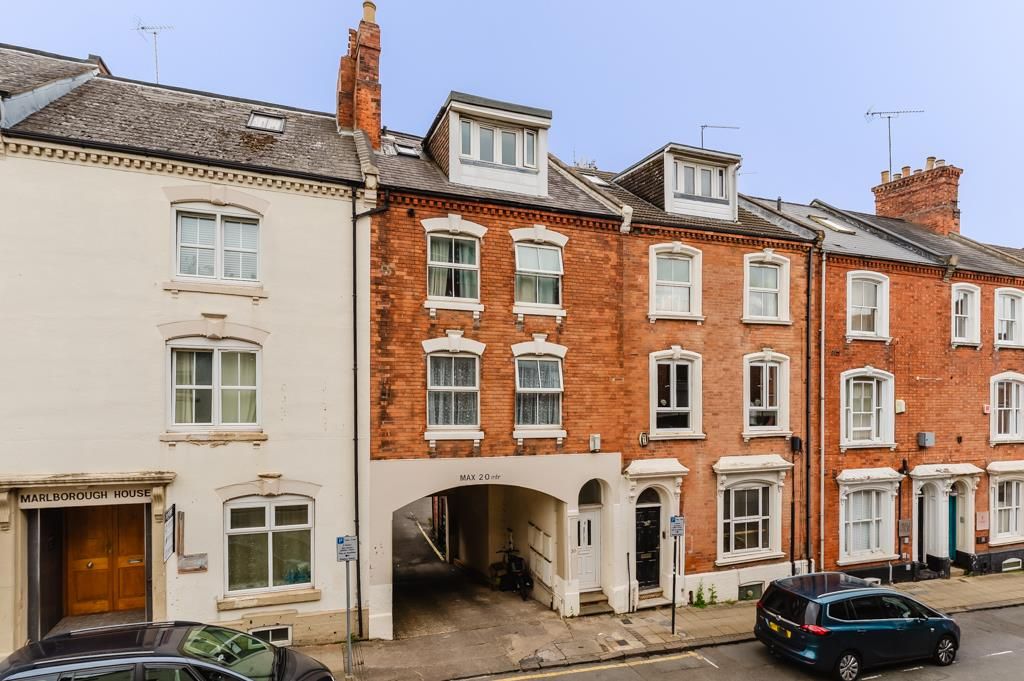 Property photo 1 of 18 30 Hazelwood Road, Northampton (2 Of 19).Jpg