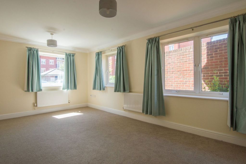 Property photo 3 of 7