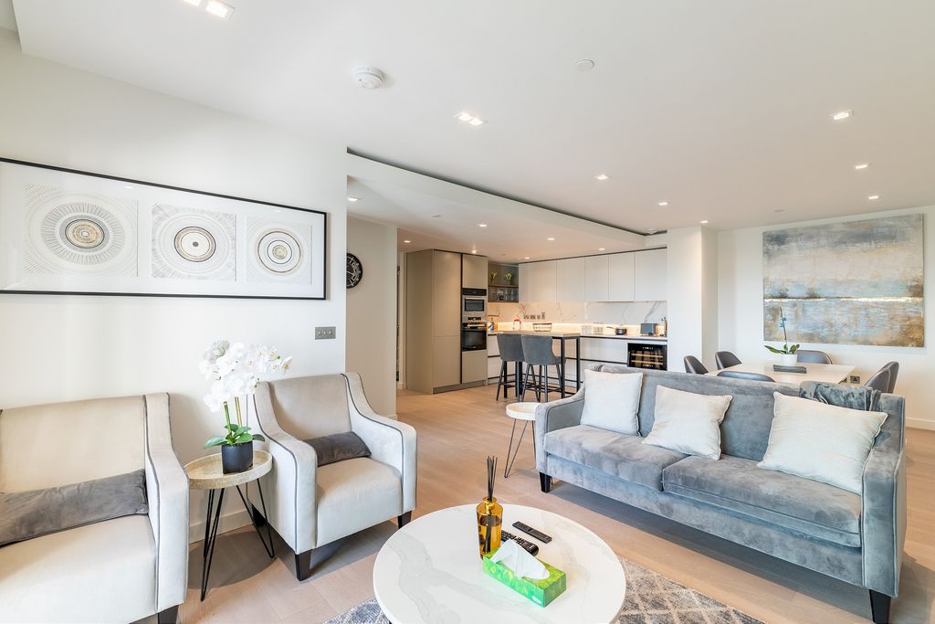 Property photo 3 of 15 Picture 3