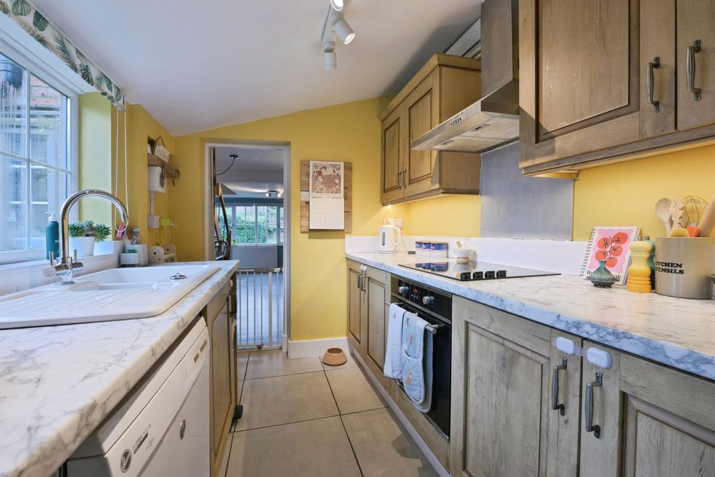 Property photo 3 of 16