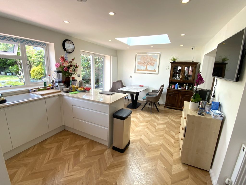 Property photo 3 of 22