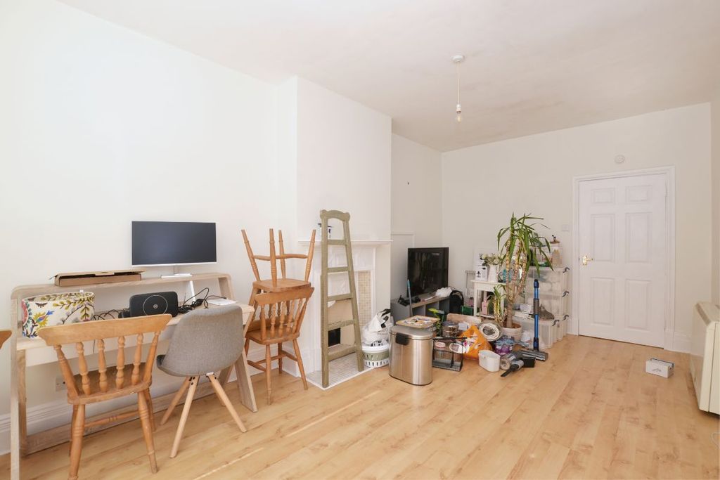 Property photo 1 of 4