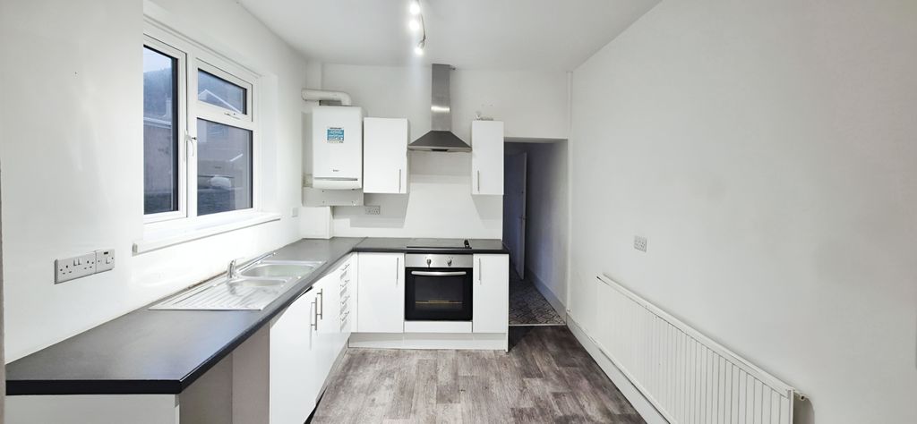 Property photo 3 of 13 Image