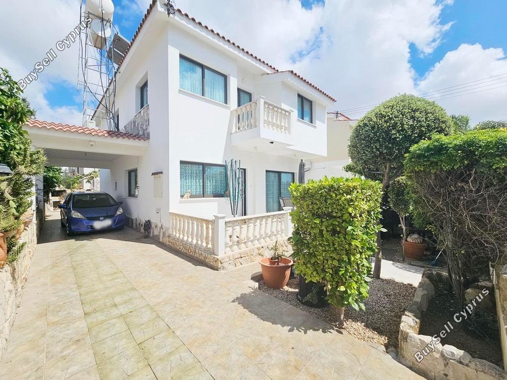 Property photo 1 of 43
