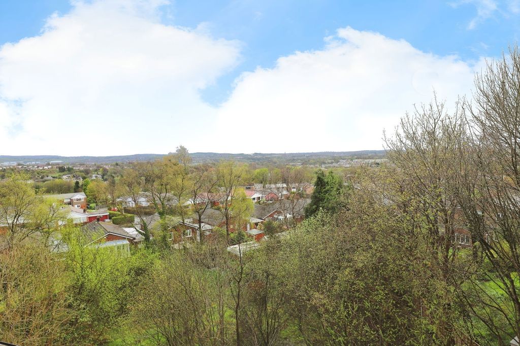 Property photo 3 of 34