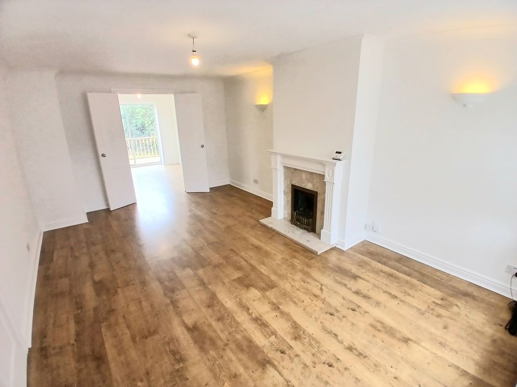 Property photo 2 of 31 Image