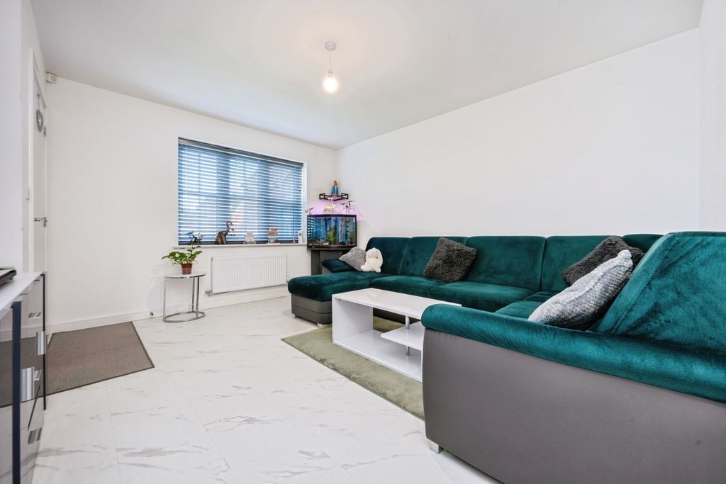 Property photo 2 of 18 Pbox-Img.Jpg