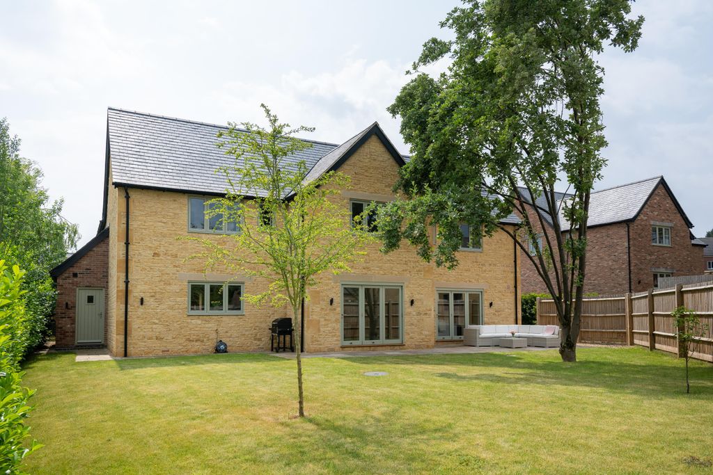 Property photo 3 of 26 Image