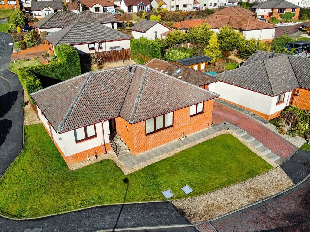 Property photo 1 of 32 4857230